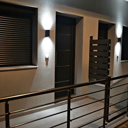 Savvas & Katerinas Appartments Неос-Мармарас Екстер'єр фото